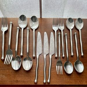 Gourmet Settings Exotique Platinum 18/10 
Set of 16